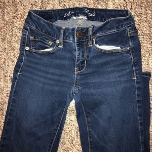 American Eagle Super Stretch Jeans! Size 0/2